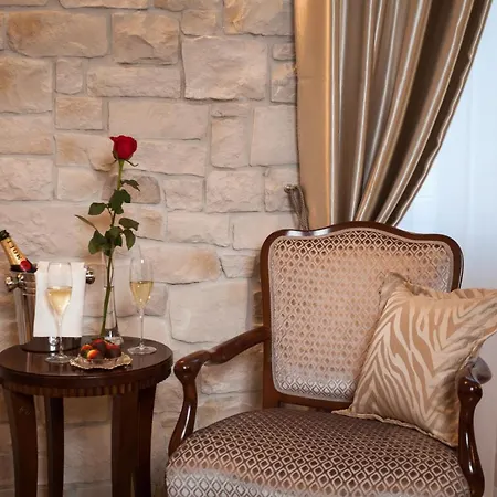 Hotell Priska Heritage 4*