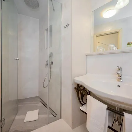 Hotell Priska Heritage 4*