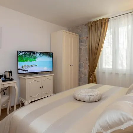 Priska Heritage Hotell 4*