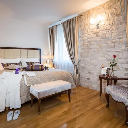 Hotel Priska Heritage 4*