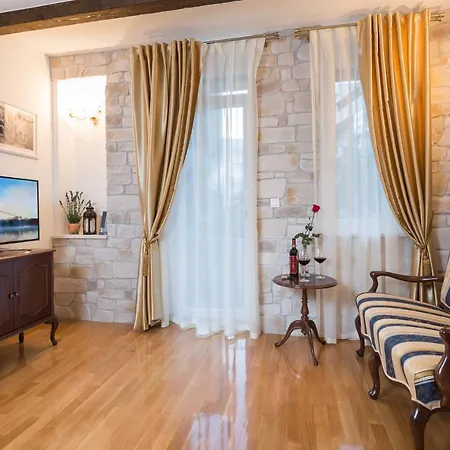 Priska Heritage Hotel 4*